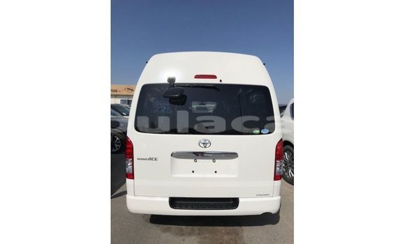 Buy Import Toyota Hiace White Car in Import - Dubai in Central Buy Import Toyota Hiace White Car in Import - Dubai in Central