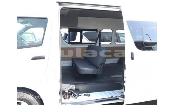 Buy Import Toyota Hiace White Car in Import - Dubai in Central Buy Import Toyota Hiace White Car in Import - Dubai in Central