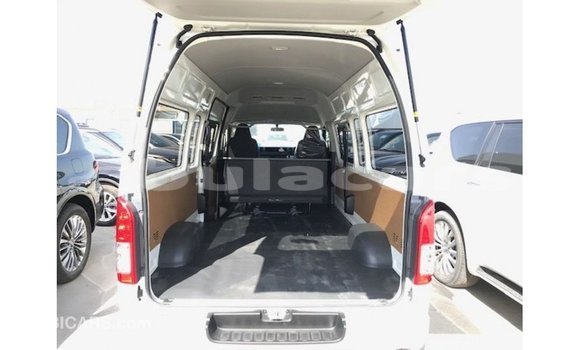 Buy Import Toyota Hiace White Car in Import - Dubai in Central Buy Import Toyota Hiace White Car in Import - Dubai in Central