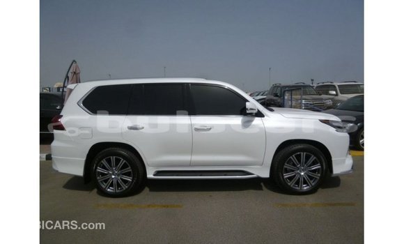 Buy Import Lexus LX White Car in Import - Dubai in Central Buy Import Lexus LX White Car in Import - Dubai in Central
