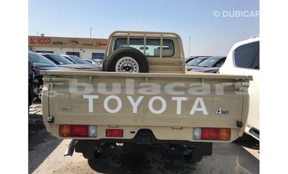 Buy Import Toyota Land Cruiser Beige Car in Import - Dubai in Central Buy Import Toyota Land Cruiser Beige Car in Import - Dubai in Central