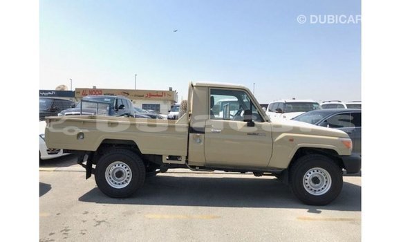Buy Import Toyota Land Cruiser Beige Car in Import - Dubai in Central Buy Import Toyota Land Cruiser Beige Car in Import - Dubai in Central