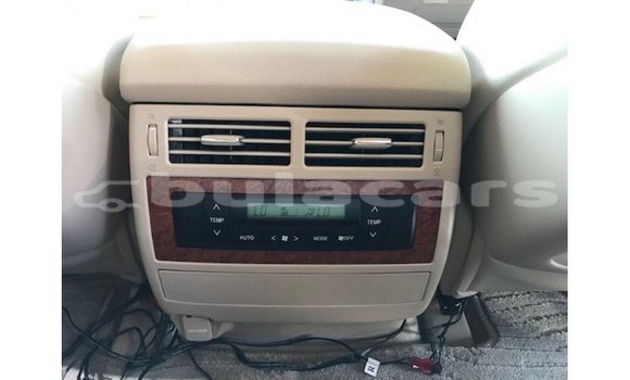 Buy Import Toyota Land Cruiser White Car in Import - Dubai in Central Buy Import Toyota Land Cruiser White Car in Import - Dubai in Central