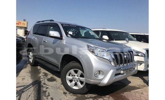 Acheter Import Voiture Toyota Prado Gris à Import - Dubai, Central Acheter Import Voiture Toyota Prado Gris à Import - Dubai, Central