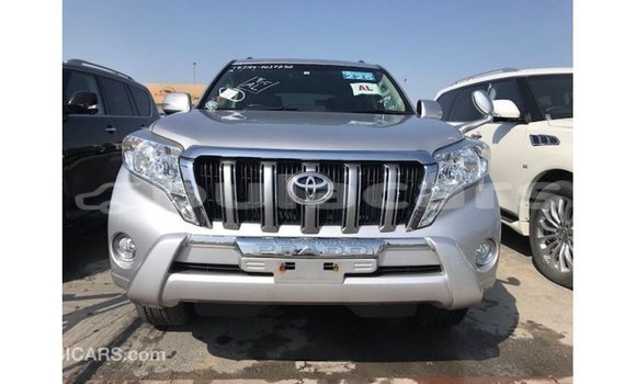 Acheter Import Voiture Toyota Prado Gris à Import - Dubai, Central Acheter Import Voiture Toyota Prado Gris à Import - Dubai, Central