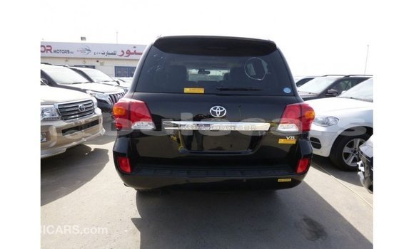 Buy Import Toyota Land Cruiser Black Car in Import - Dubai in Central Buy Import Toyota Land Cruiser Black Car in Import - Dubai in Central