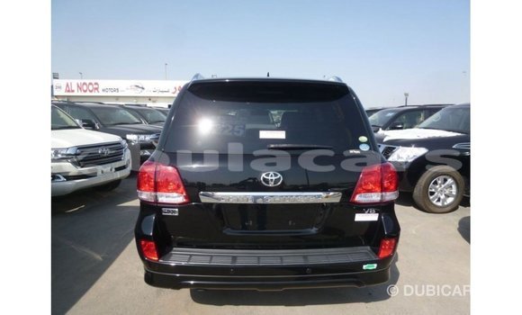 Acheter Import Voiture Toyota Land Cruiser Noir à Import - Dubai, Central Acheter Import Voiture Toyota Land Cruiser Noir à Import - Dubai, Central