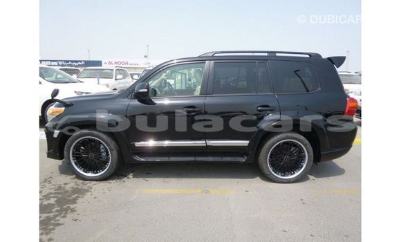 Acheter Import Voiture Toyota Land Cruiser Noir à Import - Dubai, Central Acheter Import Voiture Toyota Land Cruiser Noir à Import - Dubai, Central