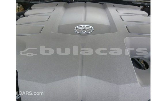 Buy Import Toyota Land Cruiser White Car in Import - Dubai in Central Buy Import Toyota Land Cruiser White Car in Import - Dubai in Central