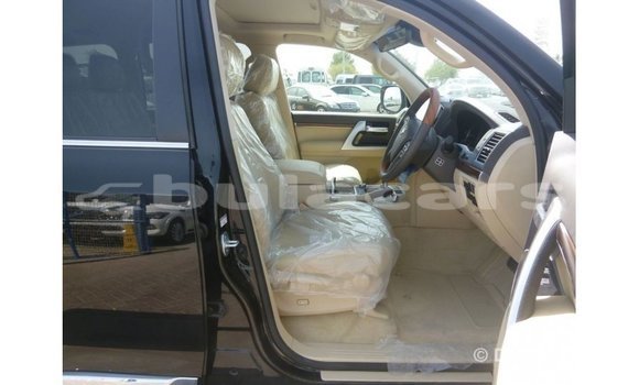 Buy Import Toyota Land Cruiser Black Car in Import - Dubai in Central Buy Import Toyota Land Cruiser Black Car in Import - Dubai in Central