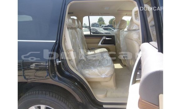 Buy Import Toyota Land Cruiser Black Car in Import - Dubai in Central Buy Import Toyota Land Cruiser Black Car in Import - Dubai in Central