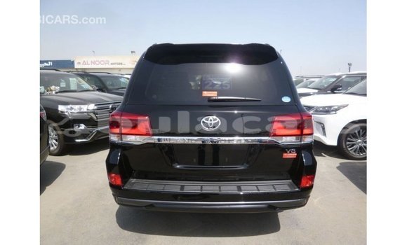 Buy Import Toyota Land Cruiser Black Car in Import - Dubai in Central Buy Import Toyota Land Cruiser Black Car in Import - Dubai in Central