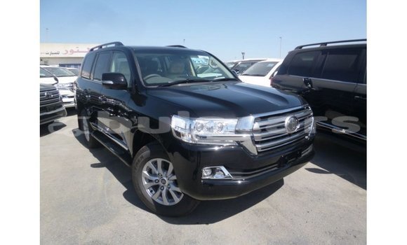 Acheter Import Voiture Toyota Land Cruiser Noir à Import - Dubai, Central Acheter Import Voiture Toyota Land Cruiser Noir à Import - Dubai, Central