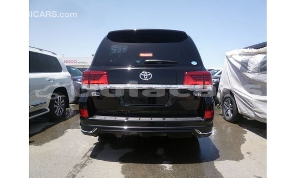 Buy Import Toyota Land Cruiser Black Car in Import - Dubai in Central Buy Import Toyota Land Cruiser Black Car in Import - Dubai in Central
