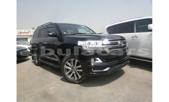 Acheter Import Voiture Toyota Land Cruiser Noir à Import - Dubai, Central Acheter Import Voiture Toyota Land Cruiser Noir à Import - Dubai, Central