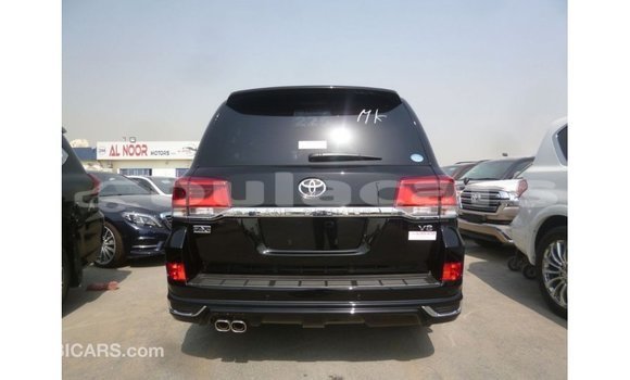 Acheter Import Voiture Toyota Land Cruiser Noir à Import - Dubai, Central Acheter Import Voiture Toyota Land Cruiser Noir à Import - Dubai, Central