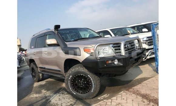 Buy Import Toyota Land Cruiser Other Car in Import - Dubai in Central Buy Import Toyota Land Cruiser Other Car in Import - Dubai in Central