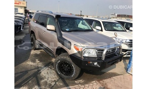 Buy Import Toyota Land Cruiser Other Car in Import - Dubai in Central Buy Import Toyota Land Cruiser Other Car in Import - Dubai in Central