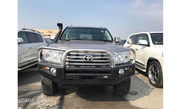 Buy Import Toyota Land Cruiser Other Car in Import - Dubai in Central Buy Import Toyota Land Cruiser Other Car in Import - Dubai in Central