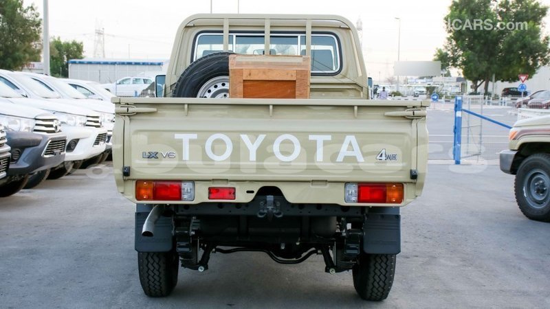 Big with watermark toyota land cruiser central import dubai 6541