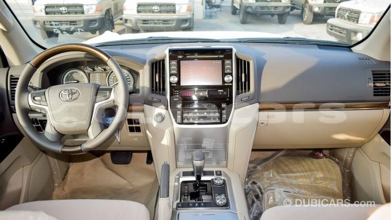 Big with watermark toyota land cruiser central import dubai 6543