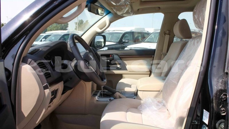 Big with watermark toyota land cruiser central import dubai 6548