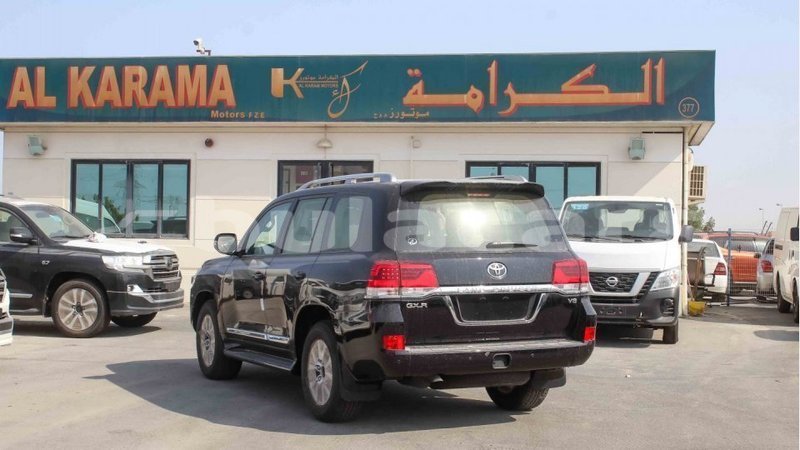 Big with watermark toyota land cruiser central import dubai 6548