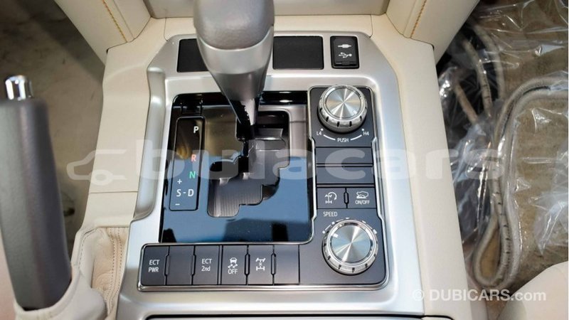 Big with watermark toyota land cruiser central import dubai 6550