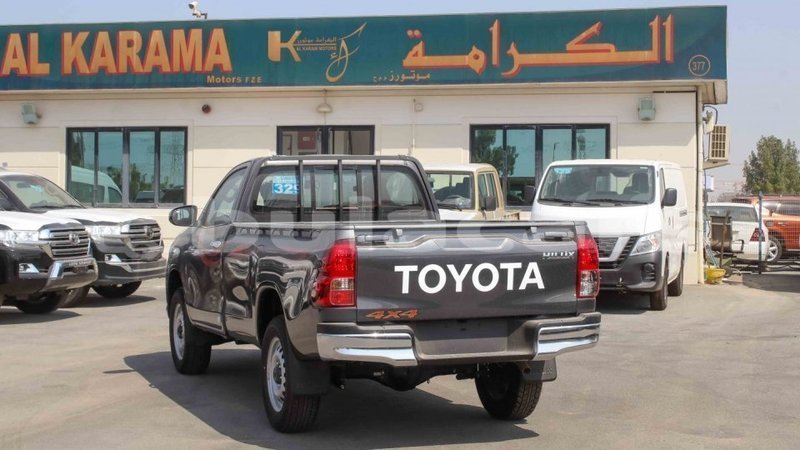 Big with watermark toyota hilux central import dubai 6551