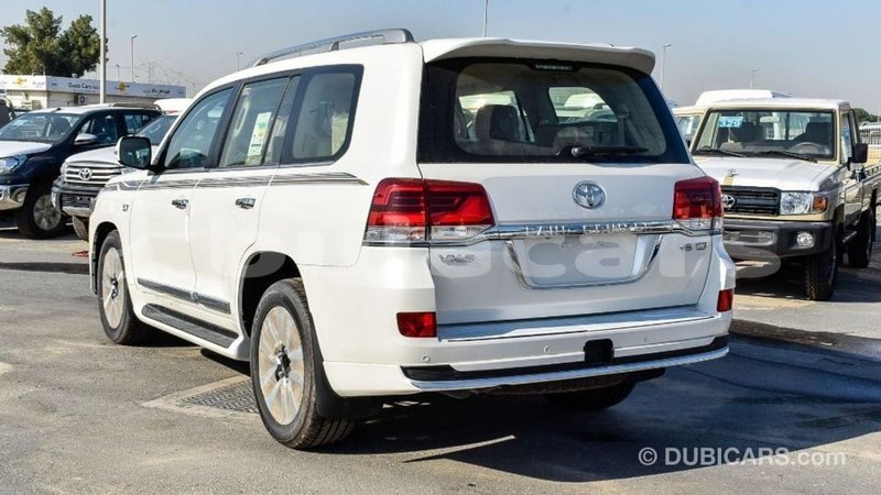 Big with watermark toyota land cruiser central import dubai 6553