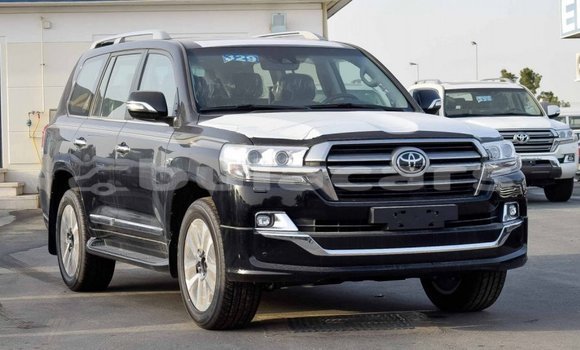 Acheter Import Voiture Toyota Land Cruiser Noir à Import - Dubai, Central Acheter Import Voiture Toyota Land Cruiser Noir à Import - Dubai, Central