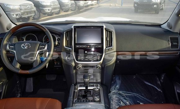 Acheter Import Voiture Toyota Land Cruiser Noir à Import - Dubai, Central Acheter Import Voiture Toyota Land Cruiser Noir à Import - Dubai, Central
