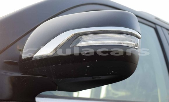 Acheter Import Voiture Toyota Land Cruiser Noir à Import - Dubai, Central Acheter Import Voiture Toyota Land Cruiser Noir à Import - Dubai, Central