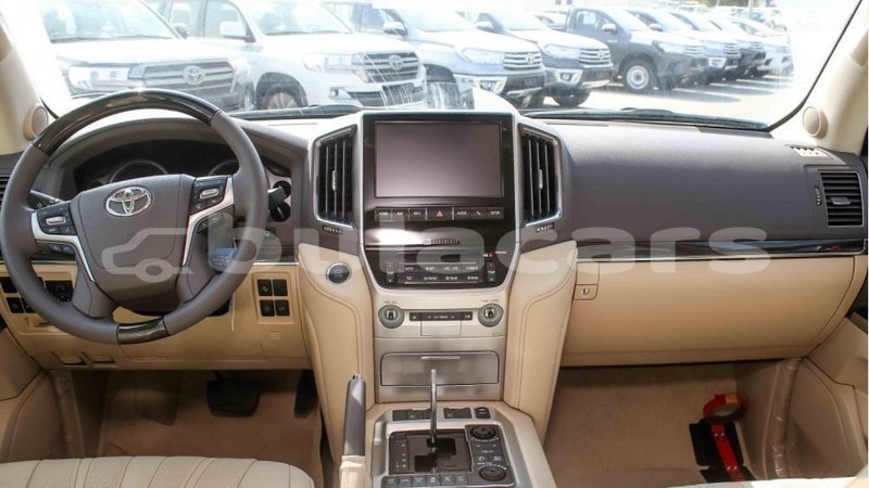 Big with watermark toyota land cruiser central import dubai 6555