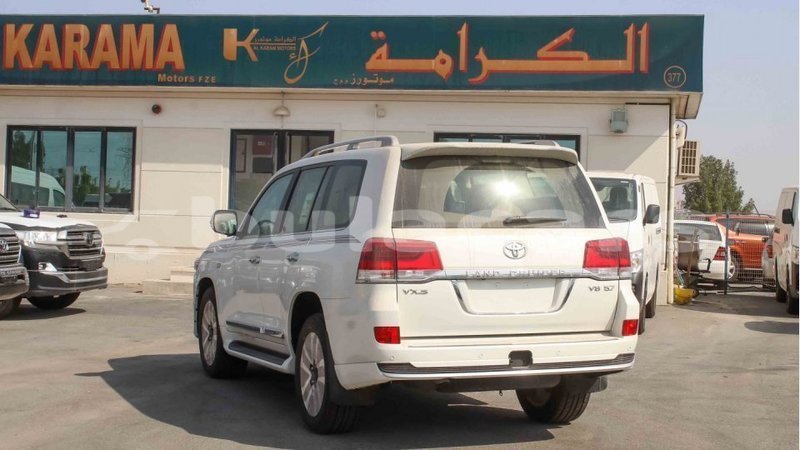 Big with watermark toyota land cruiser central import dubai 6555