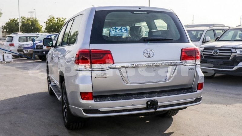 Big with watermark toyota land cruiser central import dubai 6556
