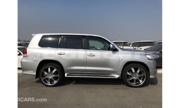 Buy Import Toyota Land Cruiser Grey Car in Import - Dubai in Central Buy Import Toyota Land Cruiser Grey Car in Import - Dubai in Central