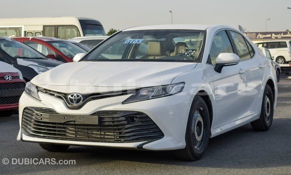 Buy Import Toyota Camry White Car in Import - Dubai in Central Buy Import Toyota Camry White Car in Import - Dubai in Central