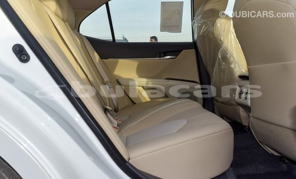 Buy Import Toyota Camry White Car in Import - Dubai in Central Buy Import Toyota Camry White Car in Import - Dubai in Central