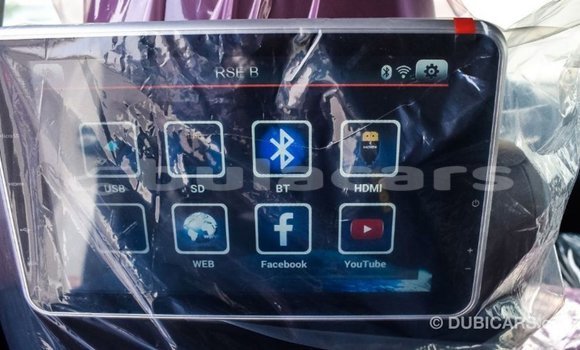 Acheter Import Voiture Toyota Land Cruiser Blanc à Import - Dubai, Central Acheter Import Voiture Toyota Land Cruiser Blanc à Import - Dubai, Central