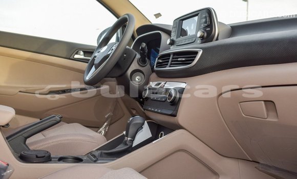 Buy Import Hyundai Tucson White Car in Import - Dubai in Central Buy Import Hyundai Tucson White Car in Import - Dubai in Central