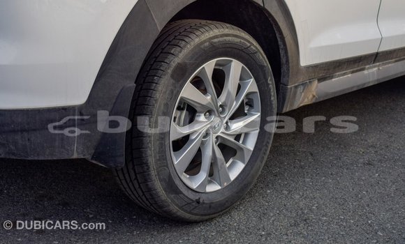 Buy Import Hyundai Tucson White Car in Import - Dubai in Central Buy Import Hyundai Tucson White Car in Import - Dubai in Central