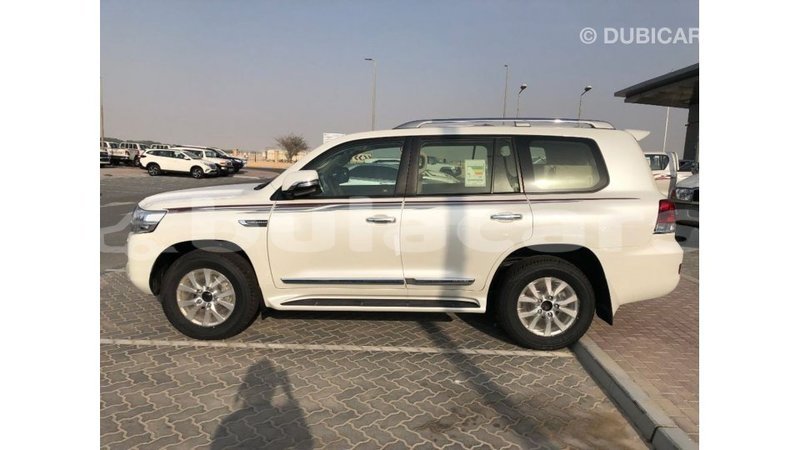 Big with watermark toyota land cruiser central import dubai 6587