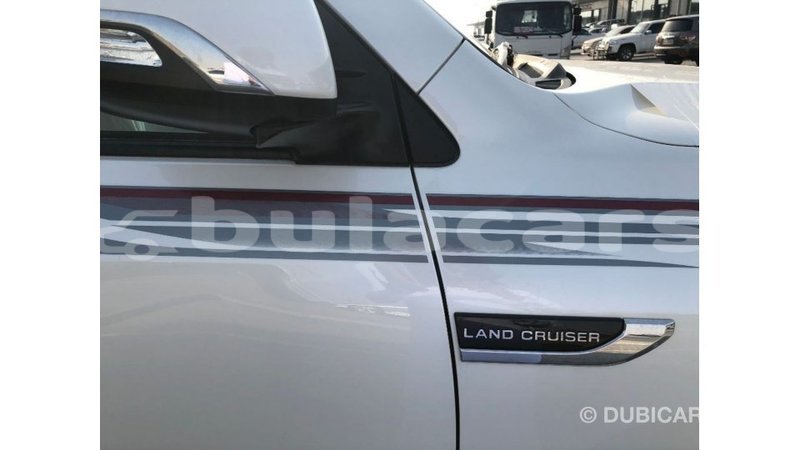 Big with watermark toyota land cruiser central import dubai 6587