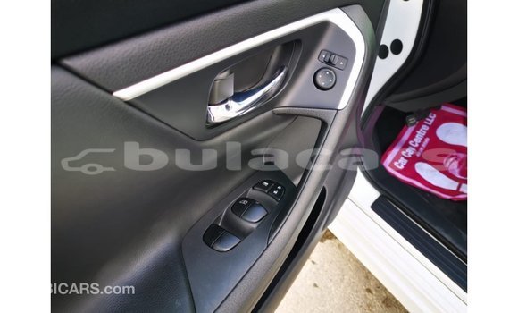 Acheter Import Voiture Nissan Altima Blanc à Import - Dubai, Central Acheter Import Voiture Nissan Altima Blanc à Import - Dubai, Central