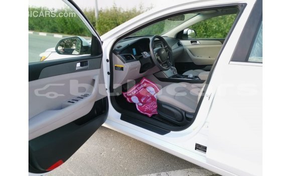 Acheter Import Voiture Hyundai Sonata Blanc à Import - Dubai, Central Acheter Import Voiture Hyundai Sonata Blanc à Import - Dubai, Central