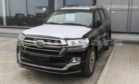 Acheter Import Voiture Toyota Land Cruiser Noir à Import - Dubai, Central Acheter Import Voiture Toyota Land Cruiser Noir à Import - Dubai, Central