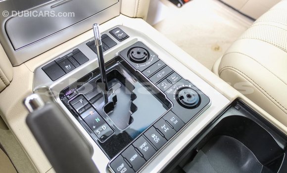 Acheter Import Voiture Toyota Land Cruiser Noir à Import - Dubai, Central Acheter Import Voiture Toyota Land Cruiser Noir à Import - Dubai, Central