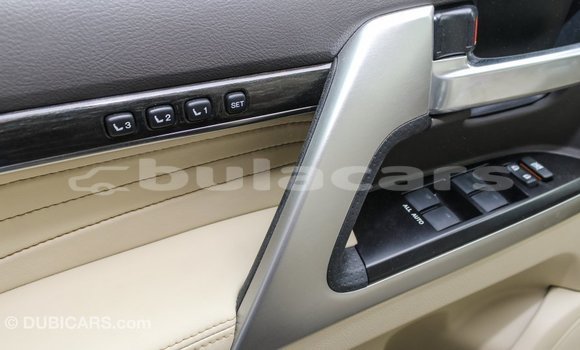 Acheter Import Voiture Toyota Land Cruiser Noir à Import - Dubai, Central Acheter Import Voiture Toyota Land Cruiser Noir à Import - Dubai, Central