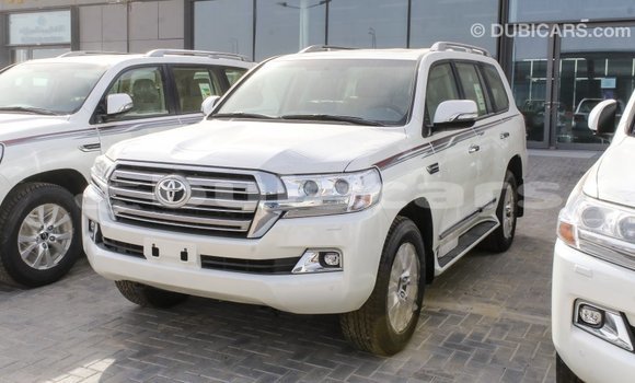 Buy Import Toyota Land Cruiser White Car in Import - Dubai in Central Buy Import Toyota Land Cruiser White Car in Import - Dubai in Central